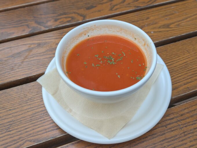 ランチのスープ　この日はトマトスープ