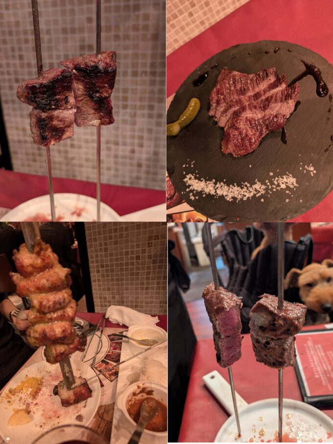 右上のお皿にのってるのはドライ熟成肉