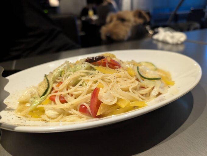 旬の野菜とアンチョビのペペロンチーノ