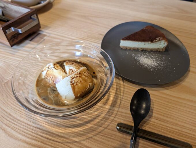 アフォガードとチーズケーキ