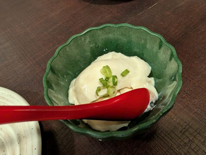 お通しのお豆腐