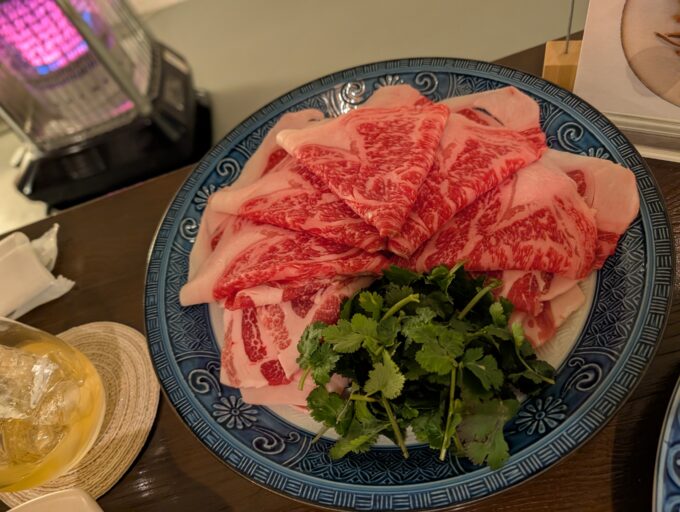 肉　お肉は重ねてあって3種類ありました