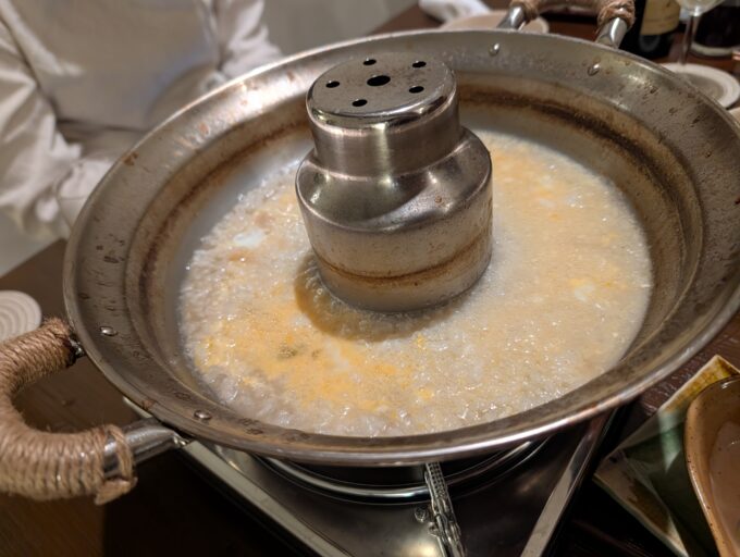 〆はたまご雑炊を作ってくれます