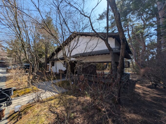 お店の外観　駐車場は3台