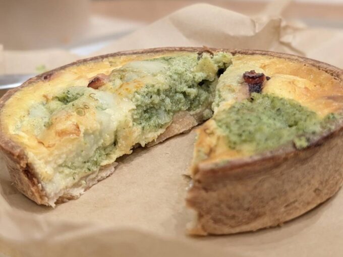 La pâtisserie TAKAHIRO MARUYAMAのキッシュ